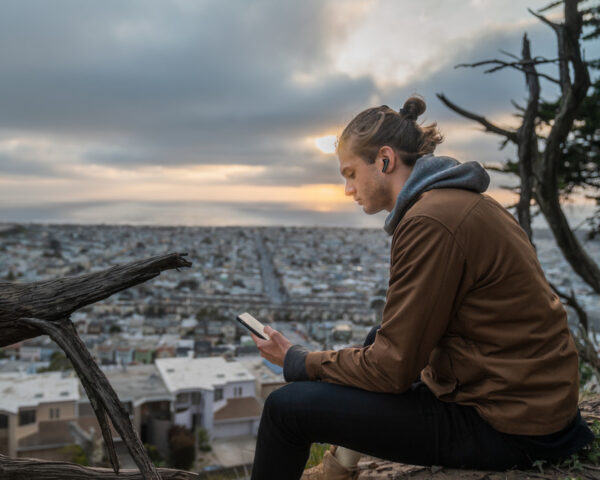 ⁦אוזניות סטריאו TWS עם תצוגת LED לסוללה⁩ – תמונה ⁦3⁩