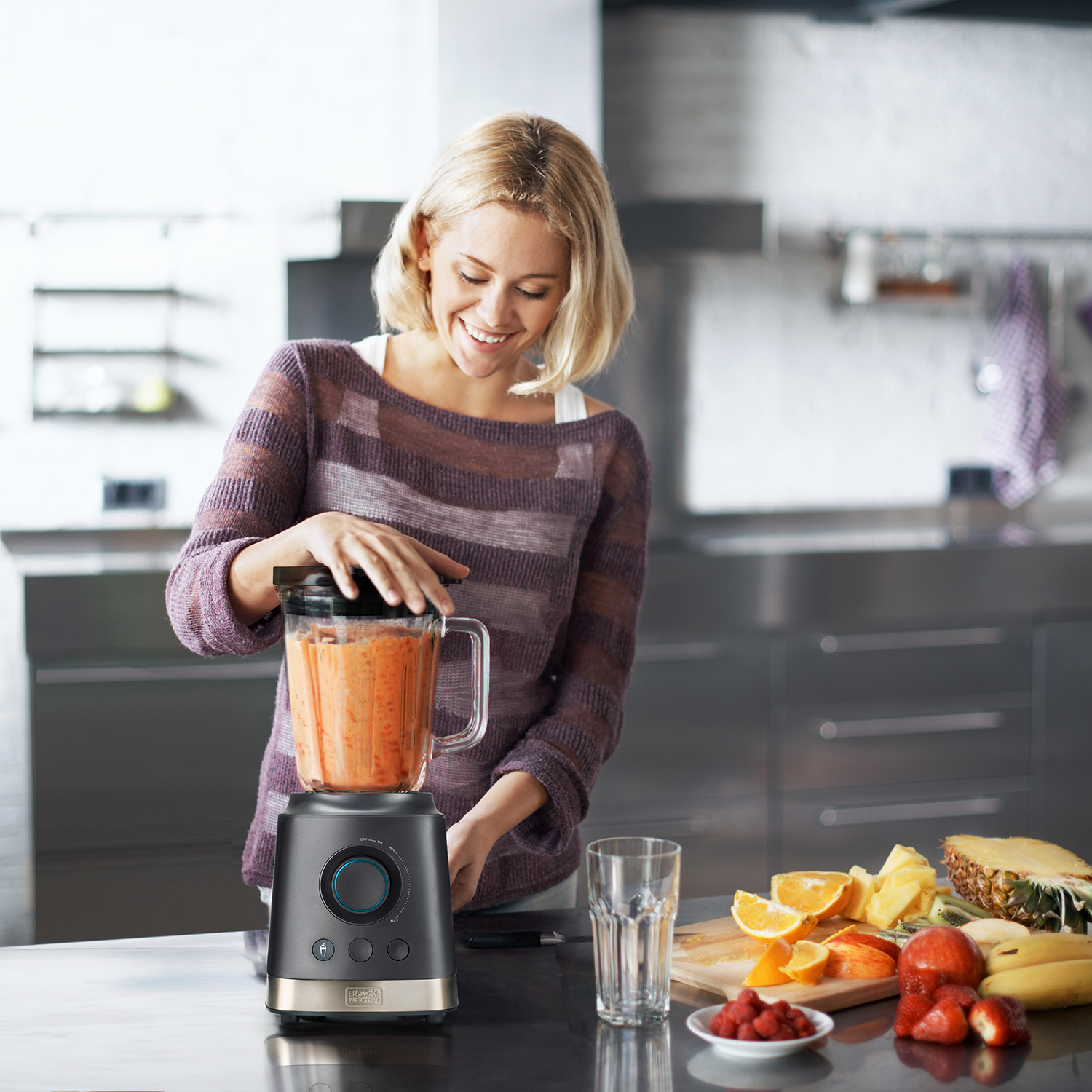 בלנדר מקצועי שולחני עוצמתי 1800W, כולל כותש קרח בגימור Stainless Steel – תמונה 3