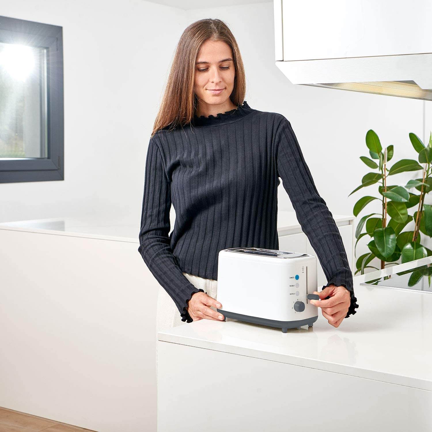 מצנם חשמלי עוצמתי לבן 820W פתח רחב – תמונה 5